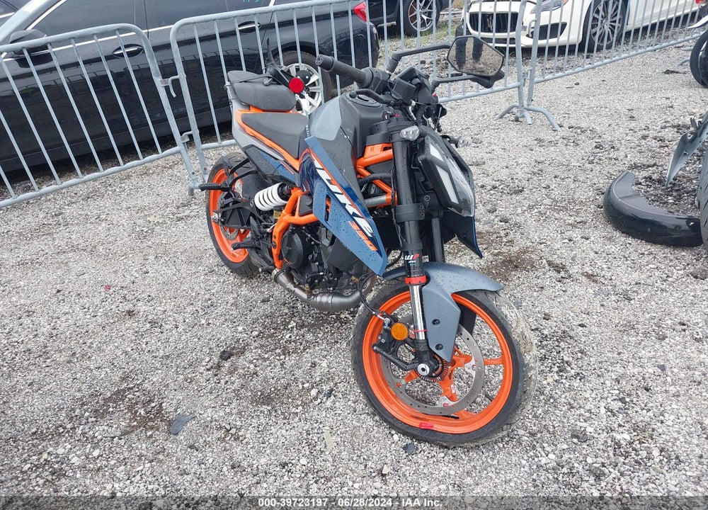 2024 KTM 390 DUKE VIN: MD2JPJ409RN276428