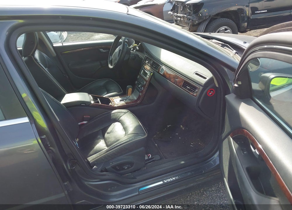 2009 VOLVO S80 T6 VIN: YV1AR992291107409