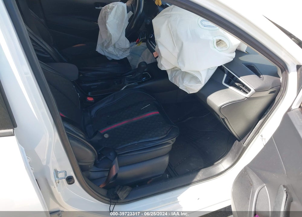 2020 TOYOTA COROLLA LE VIN: 5YFEPRAE3LP025369