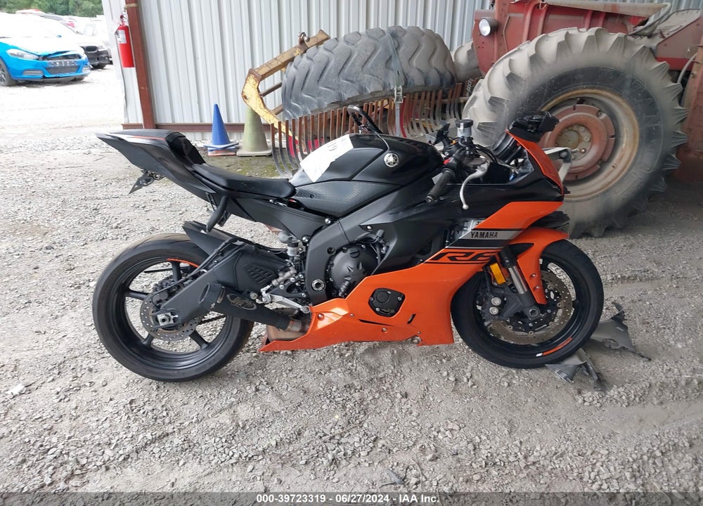 2020 YAMAHA YZFR6 VIN: JYARJ28E7LA006601