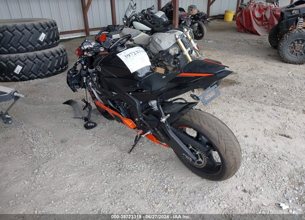 2020 YAMAHA YZFR6 VIN: JYARJ28E7LA006601