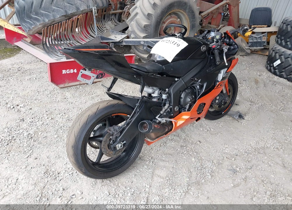 2020 YAMAHA YZFR6 VIN: JYARJ28E7LA006601