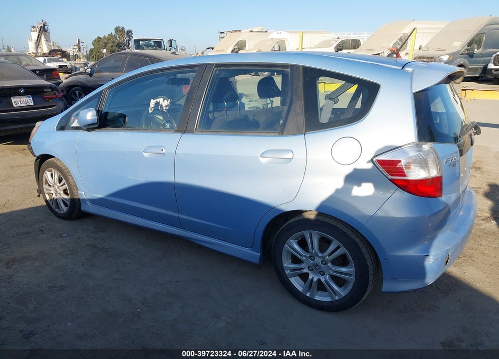 2010 HONDA FIT SPORT VIN: JHMGE8H43AC025463