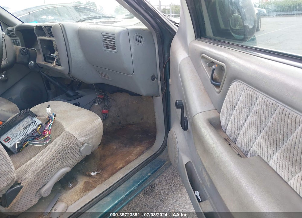 1996 GMC SONOMA VIN: 1GTCS19X6T8515801