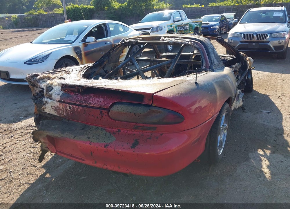 1996 CHEVROLET CAMARO Z28 VIN: 2G1FP22P0T2102048