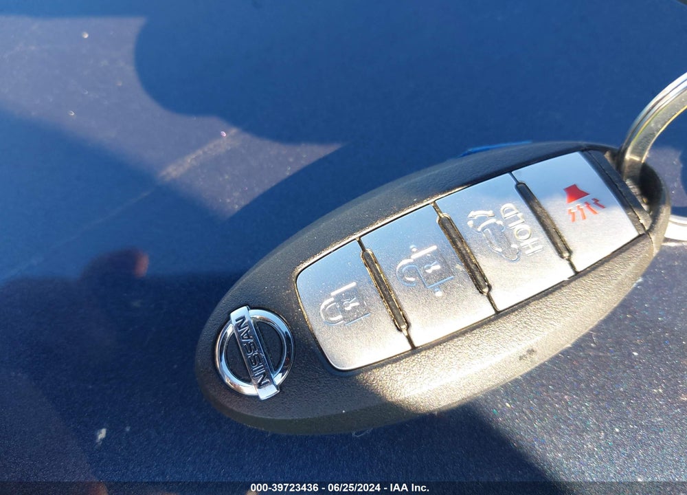 2015 NISSAN ROGUE SV VIN: 5N1AT2MVXFC775681