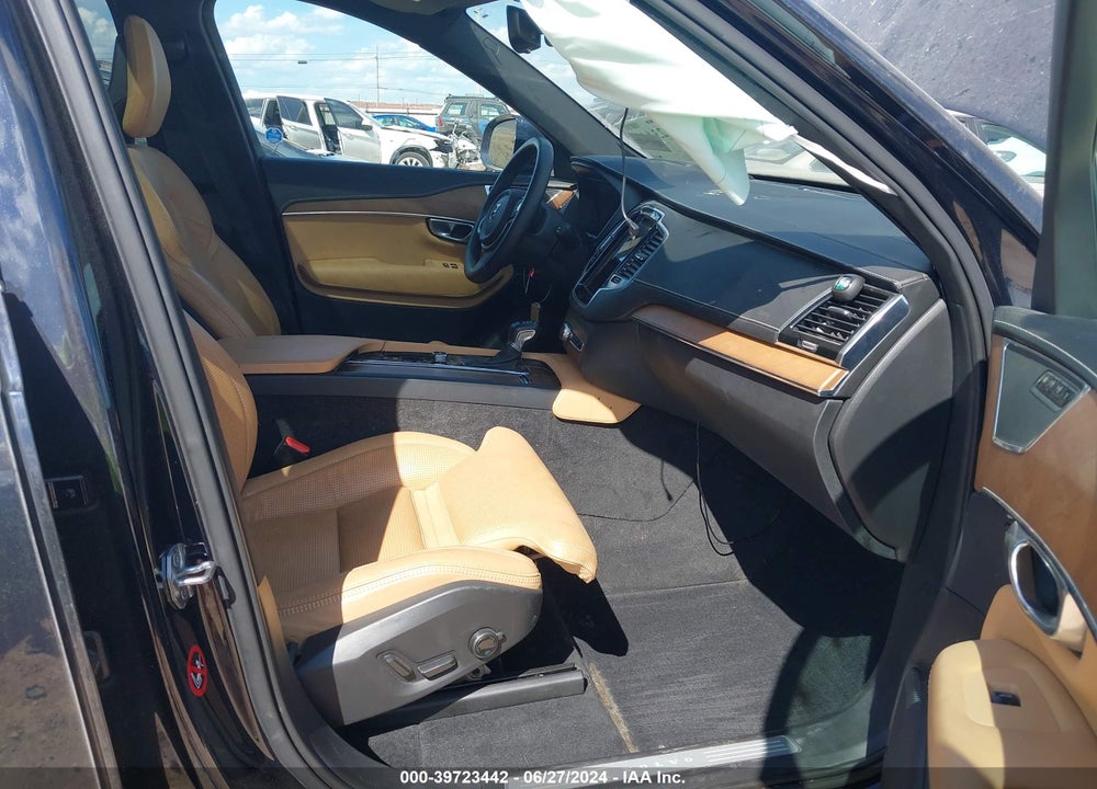 2017 VOLVO XC90 T6 INSCRIPTION VIN: YV4A22PLXH1182240