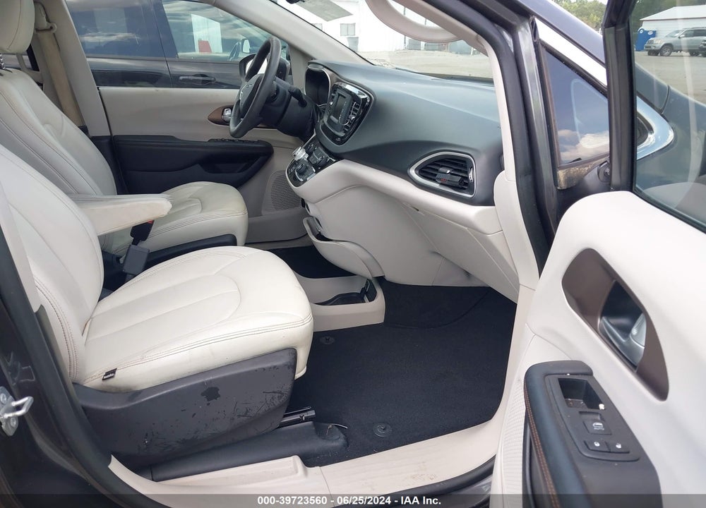 2017 CHRYSLER PACIFICA LX VIN: 2C4RC1CG0HR526174