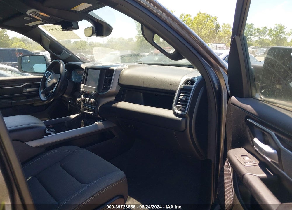 2022 RAM 1500 BIG HORN 4X4 5'7 BOX VIN: 1C6RRFFG6NN385067