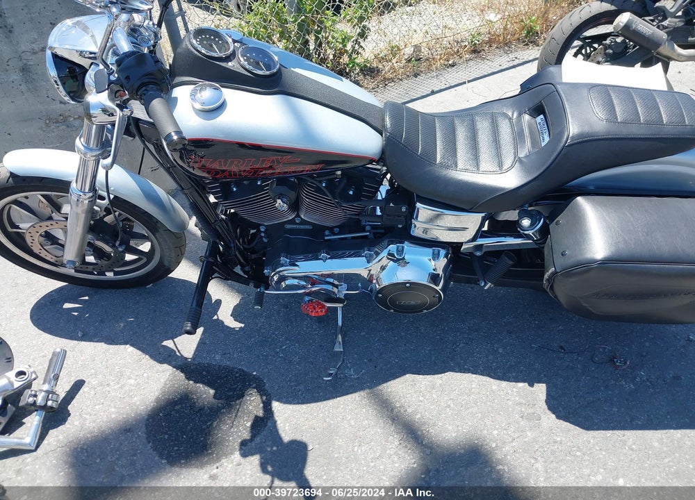 2015 HARLEY-DAVIDSON FXDL DYNA LOW RIDER VIN: 1HD1GNM39FC319212