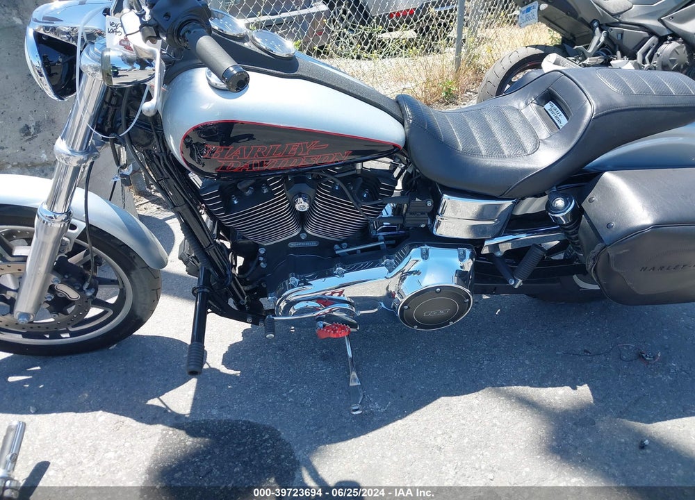 2015 HARLEY-DAVIDSON FXDL DYNA LOW RIDER VIN: 1HD1GNM39FC319212