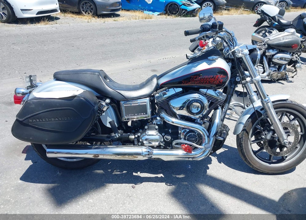 2015 HARLEY-DAVIDSON FXDL DYNA LOW RIDER VIN: 1HD1GNM39FC319212