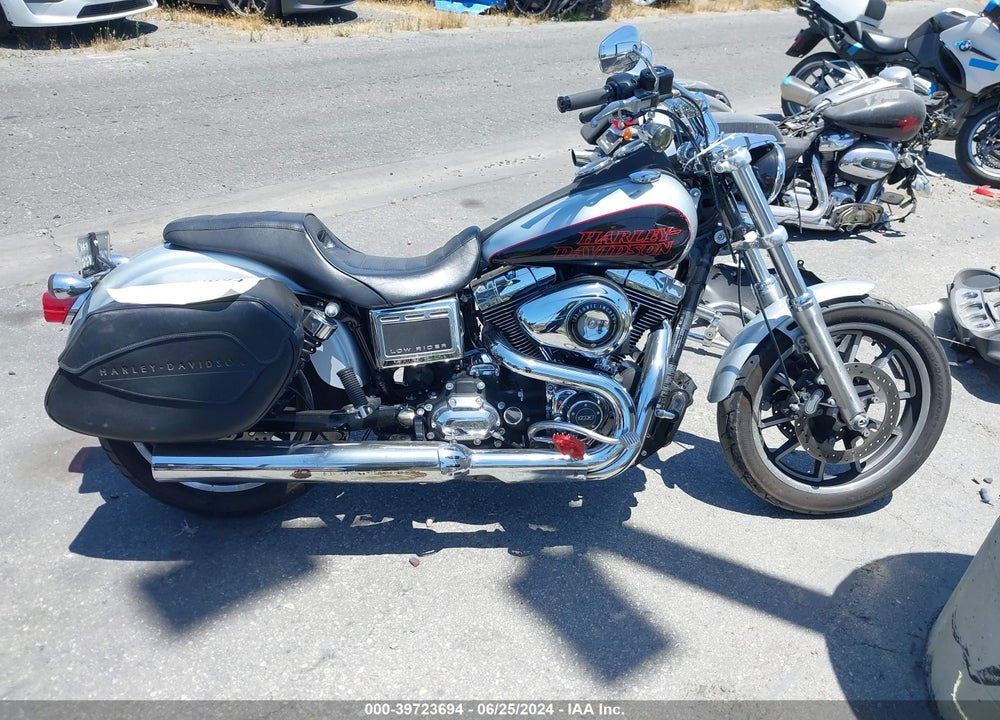 2015 HARLEY-DAVIDSON FXDL DYNA LOW RIDER VIN: 1HD1GNM39FC319212