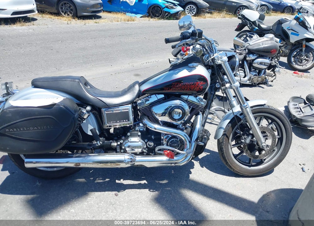 2015 HARLEY-DAVIDSON FXDL DYNA LOW RIDER VIN: 1HD1GNM39FC319212