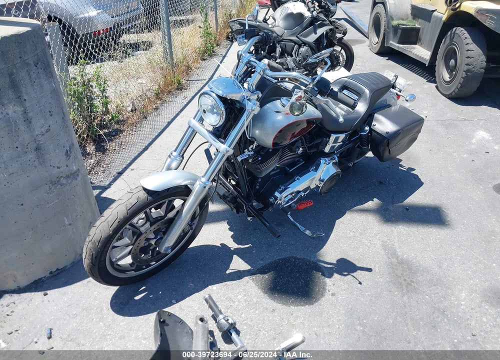 2015 HARLEY-DAVIDSON FXDL DYNA LOW RIDER VIN: 1HD1GNM39FC319212