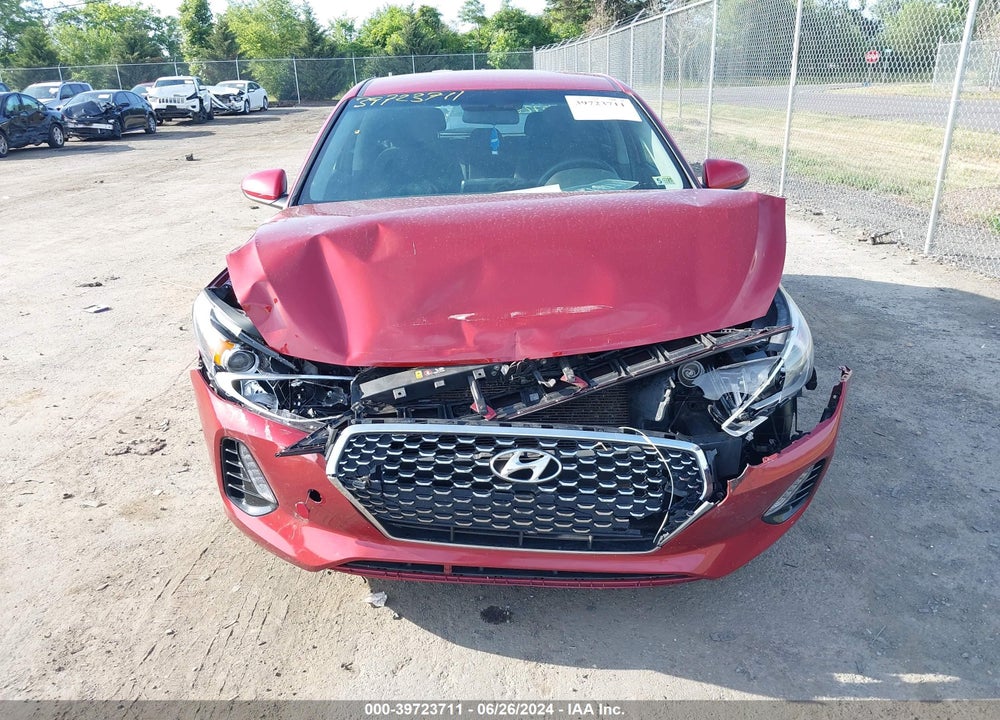 2018 HYUNDAI ELANTRA GT VIN: KMHH35LE3JU017301