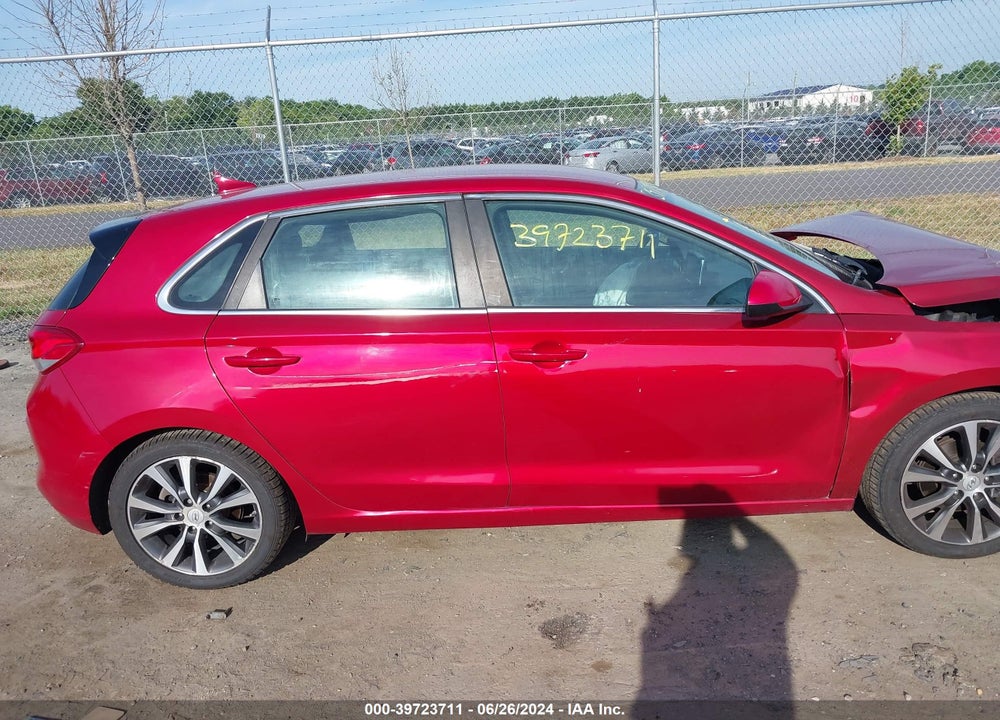 2018 HYUNDAI ELANTRA GT VIN: KMHH35LE3JU017301