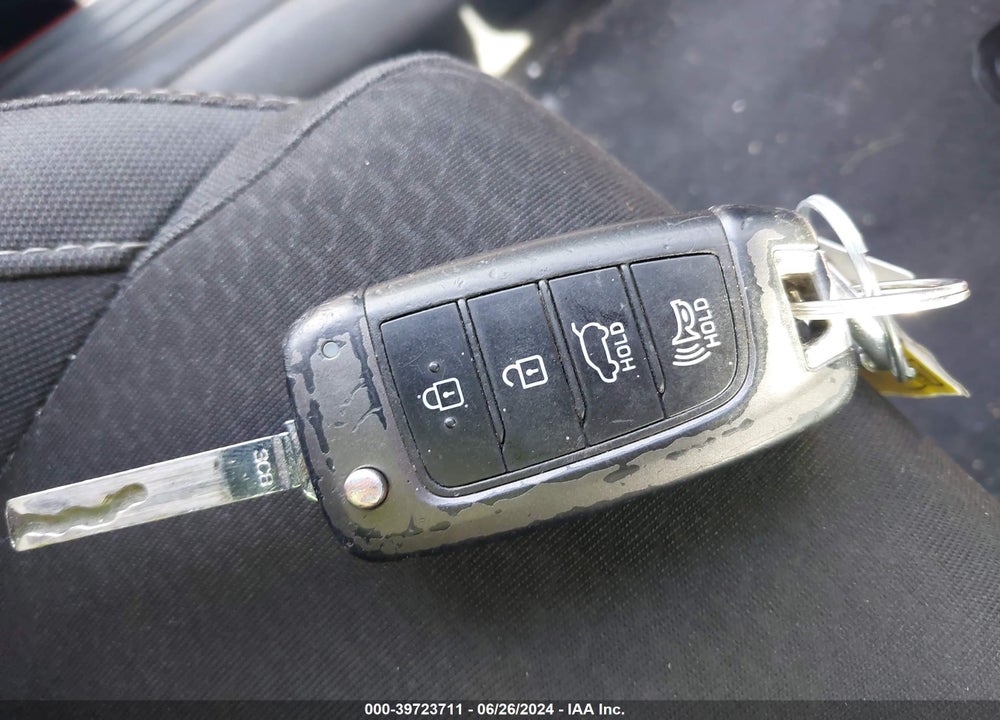 2018 HYUNDAI ELANTRA GT VIN: KMHH35LE3JU017301