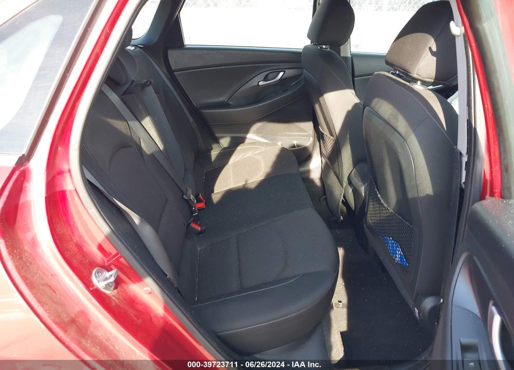 2018 HYUNDAI ELANTRA GT VIN: KMHH35LE3JU017301