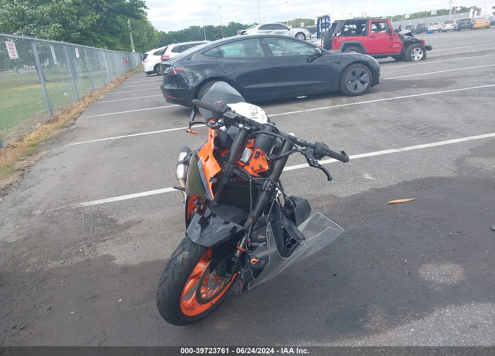 2017 KTM 390 DUKE VIN: MD2JYJ407HC270554