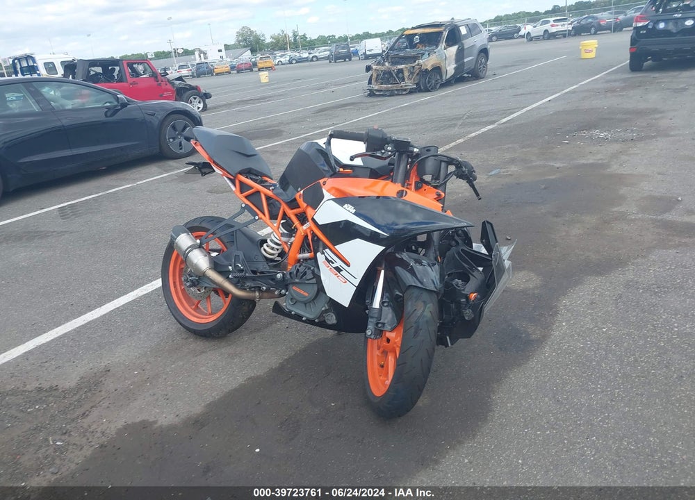 2017 KTM 390 DUKE VIN: MD2JYJ407HC270554
