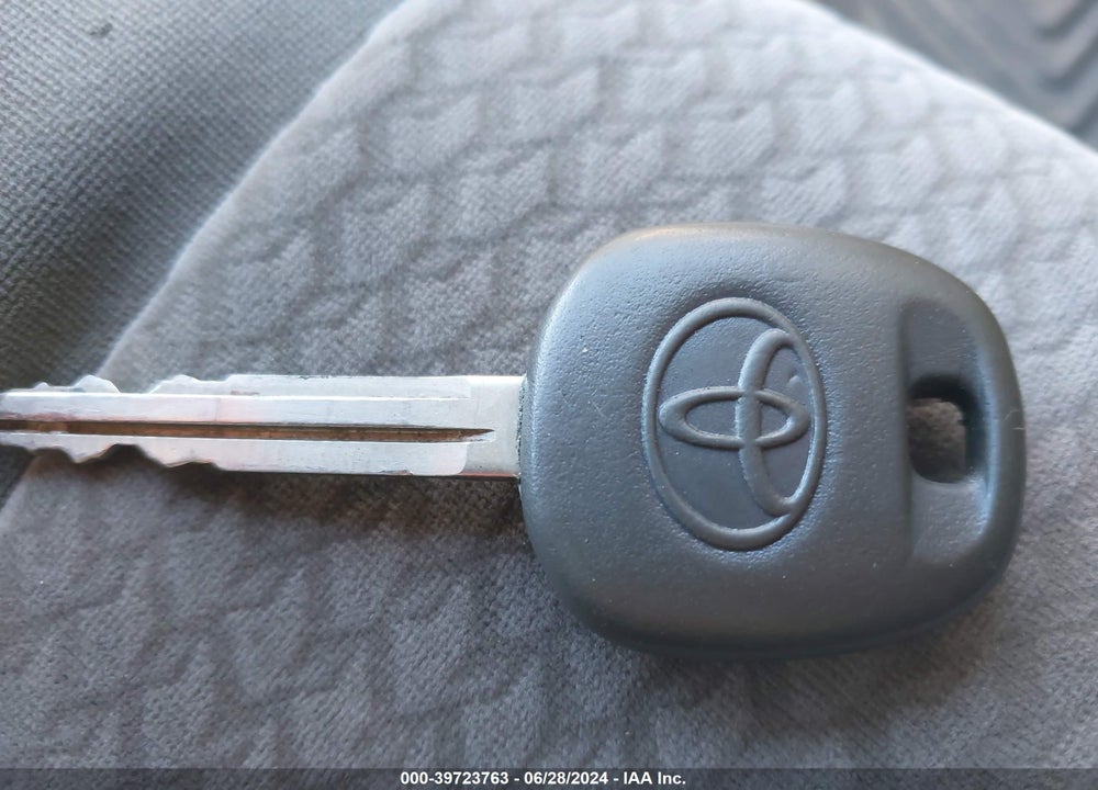 2011 TOYOTA CAMRY LE VIN: 4T1BF3EK3BU176101