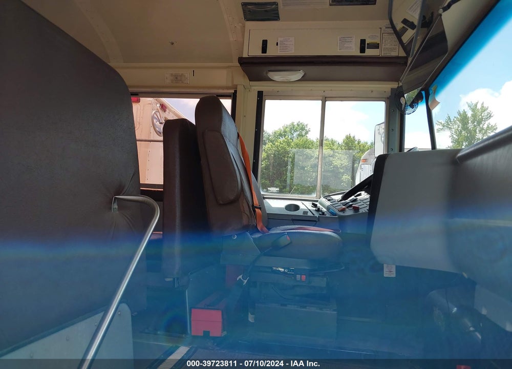 2017 IC CORPORATION 3000 CE VIN: 4DRBUC8N8HB673550
