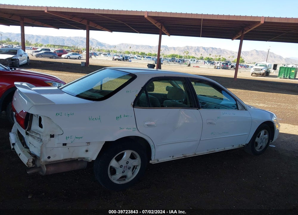1999 HONDA ACCORD EX VIN: 1HGCG5556XA025758