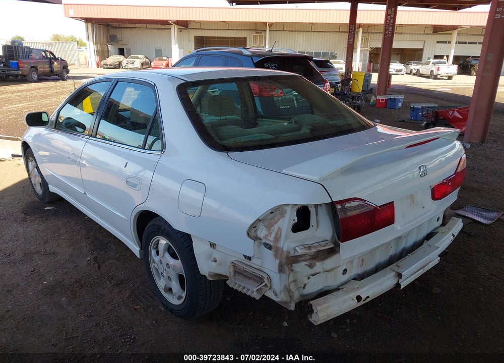 1999 HONDA ACCORD EX VIN: 1HGCG5556XA025758
