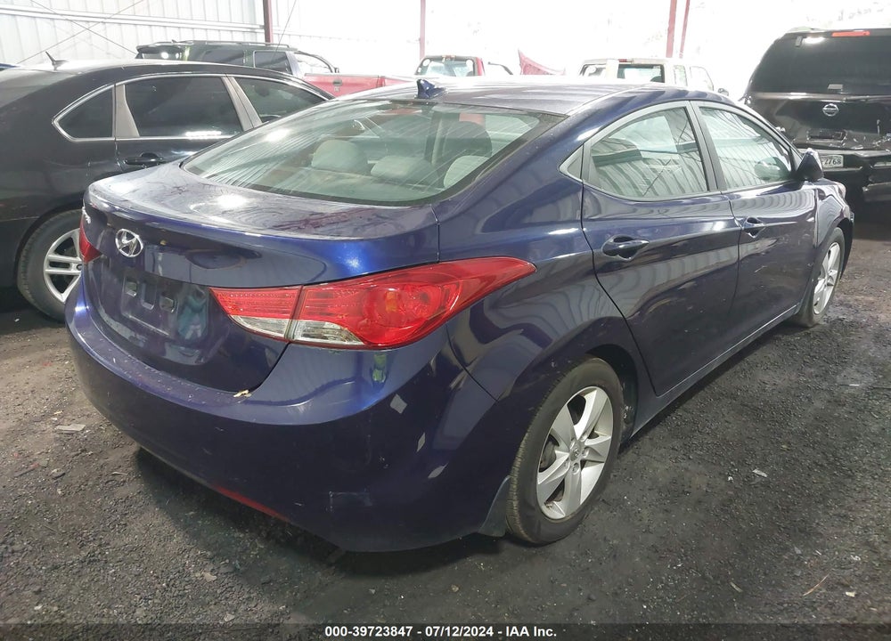 2013 HYUNDAI ELANTRA VIN: 5NPDH4AE8DH385988