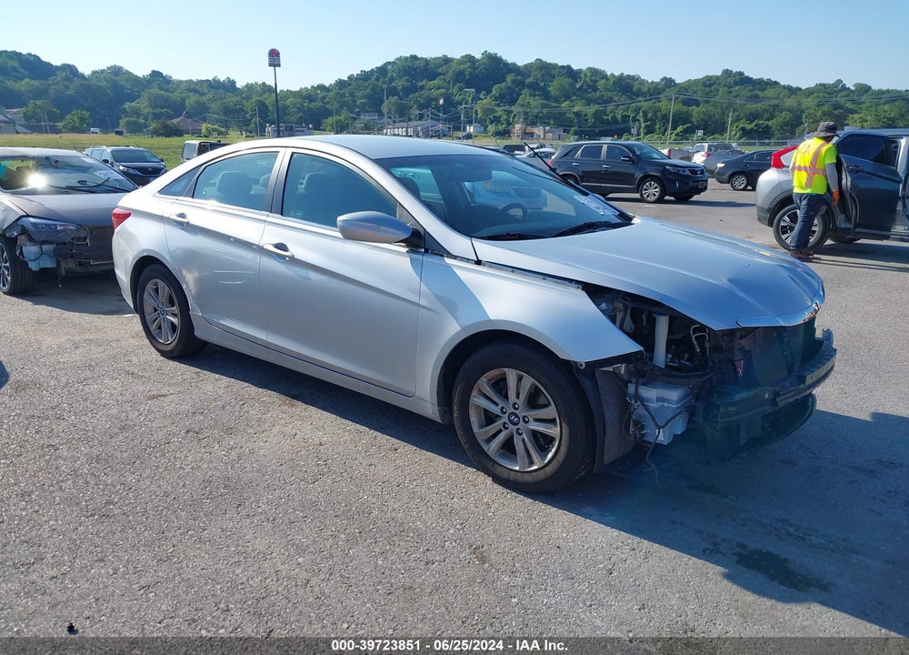 2013 HYUNDAI SONATA GLS VIN: 5NPEB4AC6DH532734