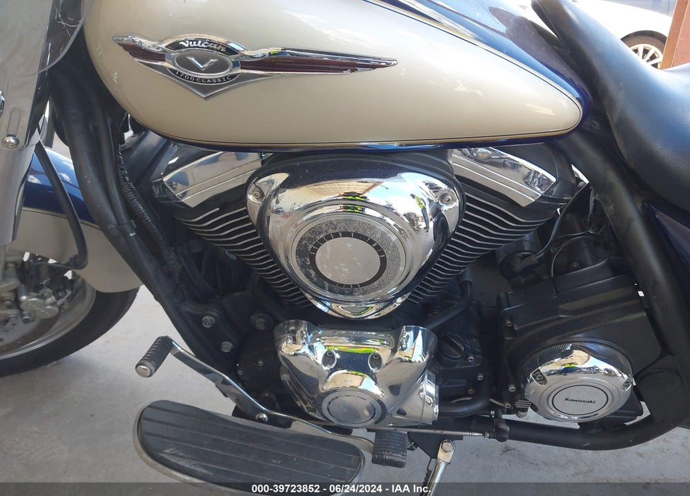 2009 KAWASAKI VN1700 G VIN: JKBVNRG199A000974