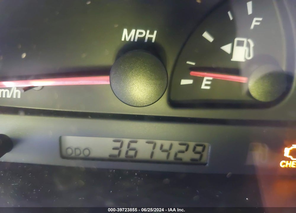 2002 TOYOTA CAMRY LE V6 VIN: 4T1BF30K32U502809