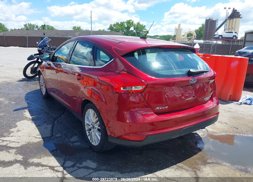 2015 FORD FOCUS TITANIUM VIN: 1FADP3N21FL361579