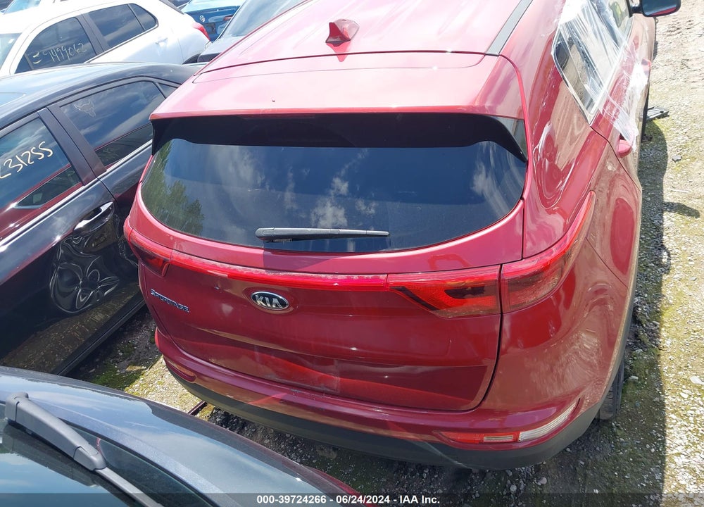 2018 KIA SPORTAGE LX VIN: KNDPMCAC6J7449589