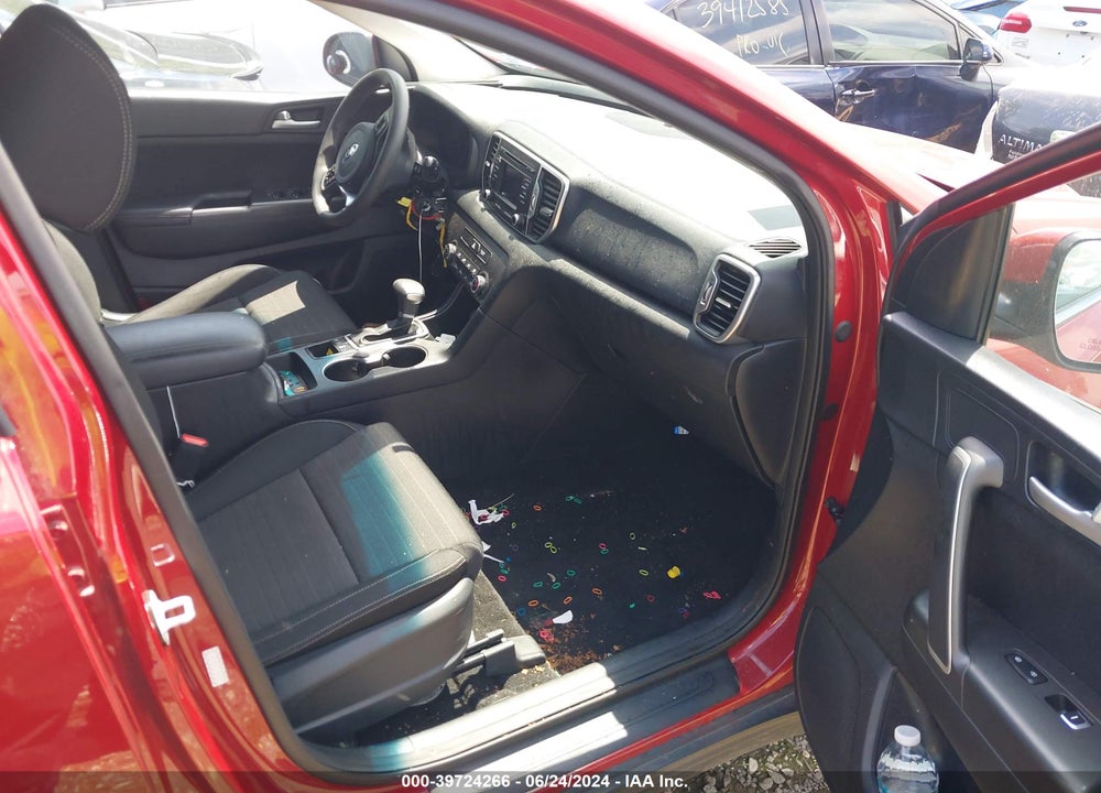 2018 KIA SPORTAGE LX VIN: KNDPMCAC6J7449589