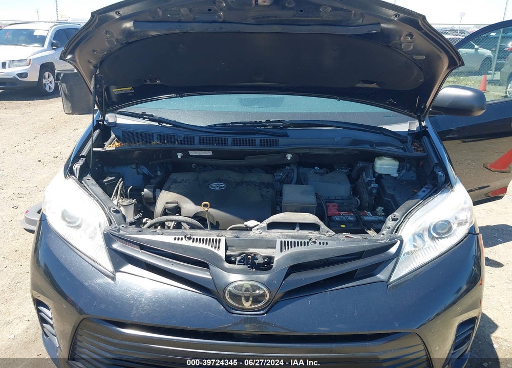 2018 TOYOTA SIENNA L 7 PASSENGER VIN: 5TDZZ3DC9JS946180