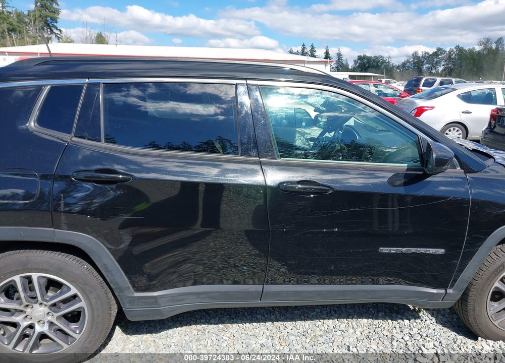 2018 JEEP COMPASS SUN AND WHEEL FWD VIN: 3C4NJCBB4JT460947
