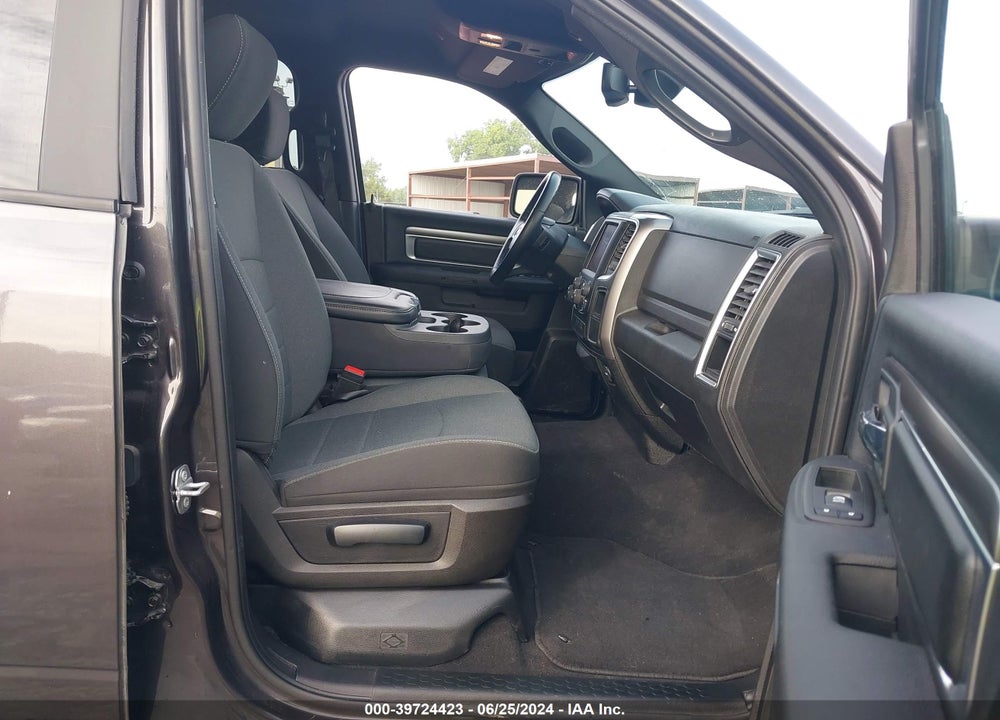 2022 RAM 1500 CLASSIC SLT VIN: 1C6RR7LT5NS165685