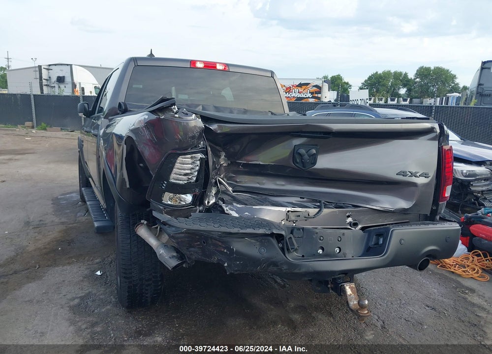 2022 RAM 1500 CLASSIC SLT VIN: 1C6RR7LT5NS165685