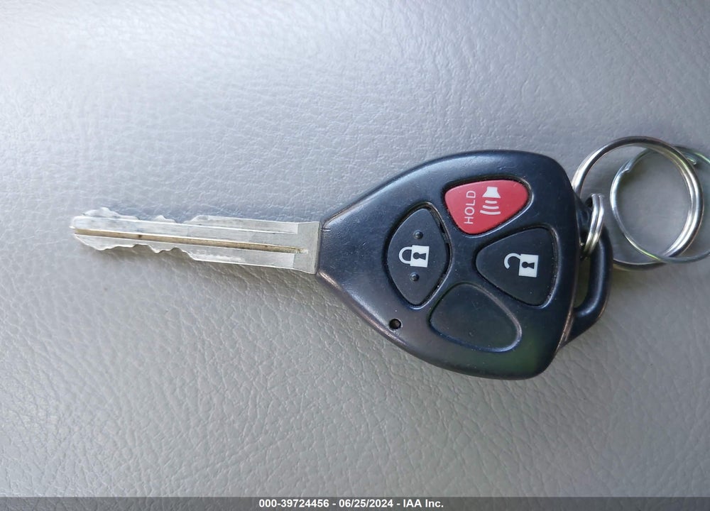 2011 TOYOTA RAV4 VIN: 2T3BF4DV5BW132481