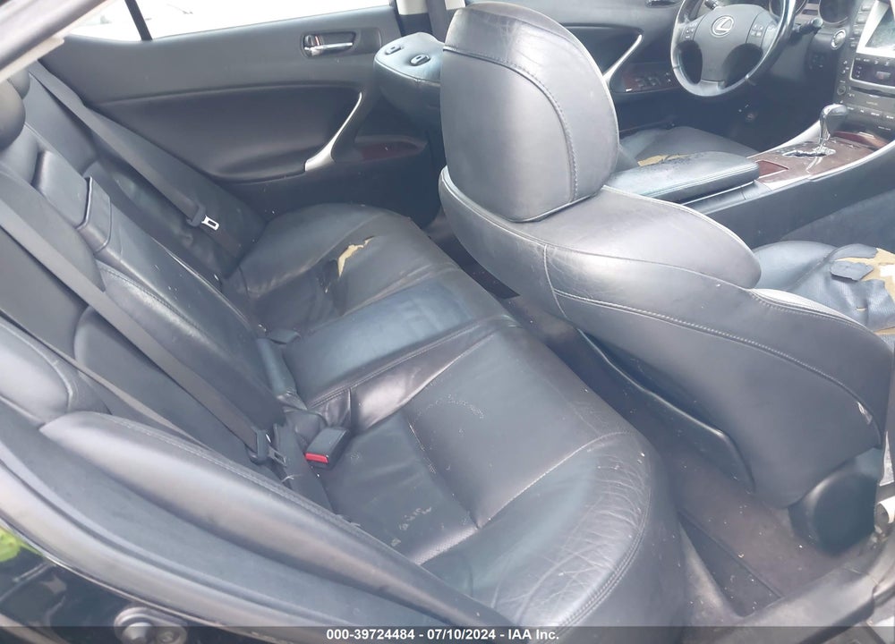 2007 LEXUS IS 250 VIN: JTHBK262575036415