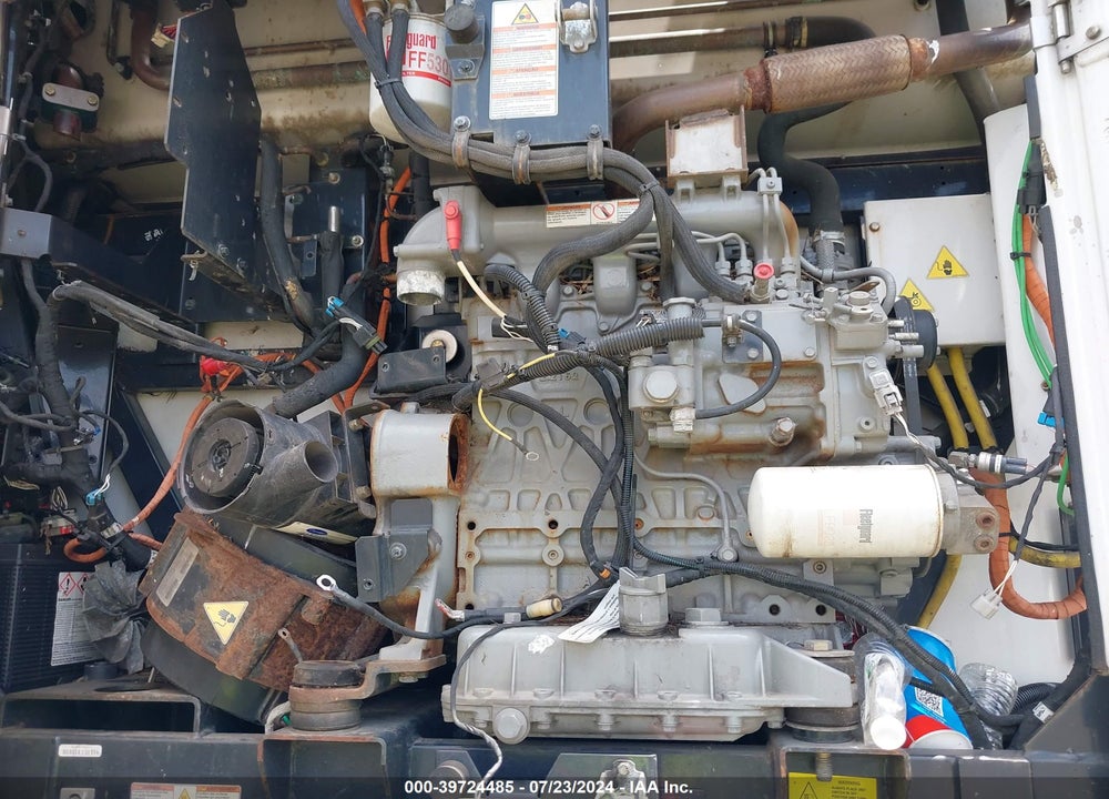 2015 UTILITY TRAILER MFG --- VIN: 1UYVS2362FM309404