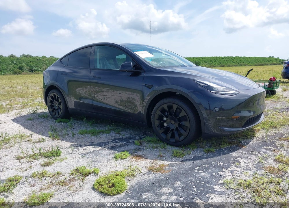 2024 TESLA MODEL Y LONG RANGE DUAL MOTOR ALL-WHEEL DRIVE VIN: 7SAYGDEE9RA293132