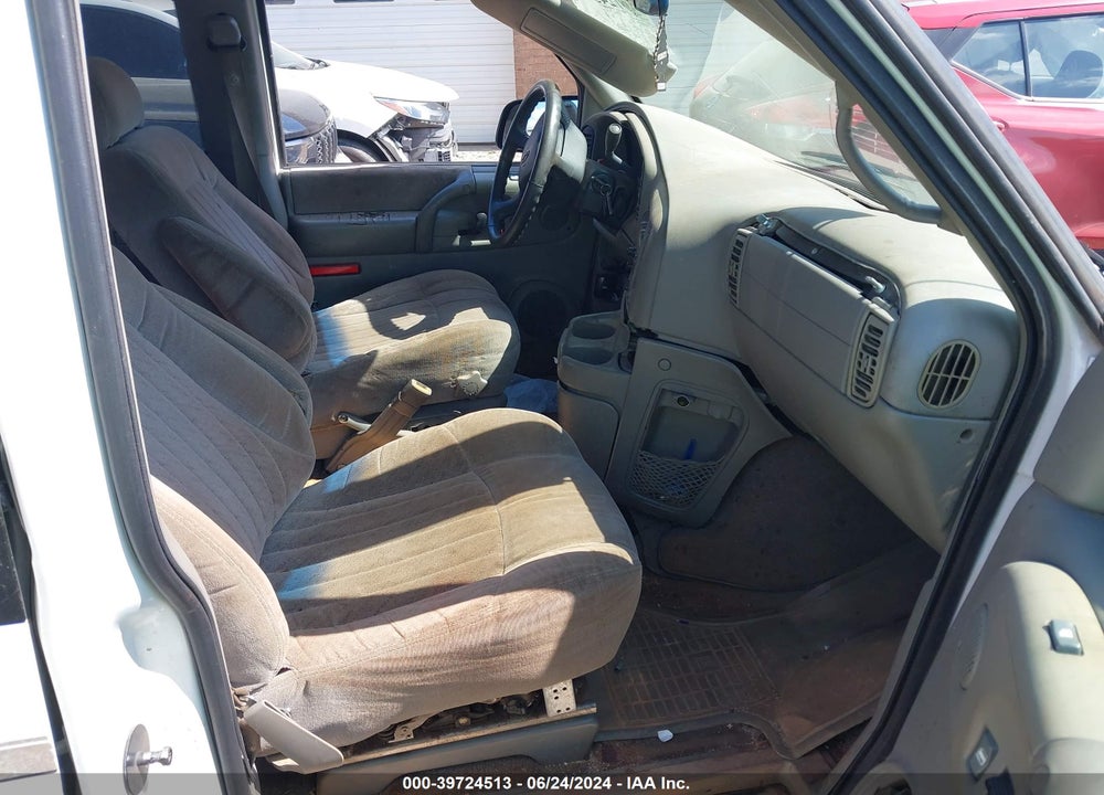 2000 CHEVROLET ASTRO VIN: 1GNDM19W2YB102734