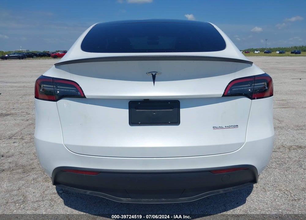 2024 TESLA MODEL Y PERFORMANCE DUAL MOTOR ALL-WHEEL DRIVE VIN: 7SAYGDEF1RA281842