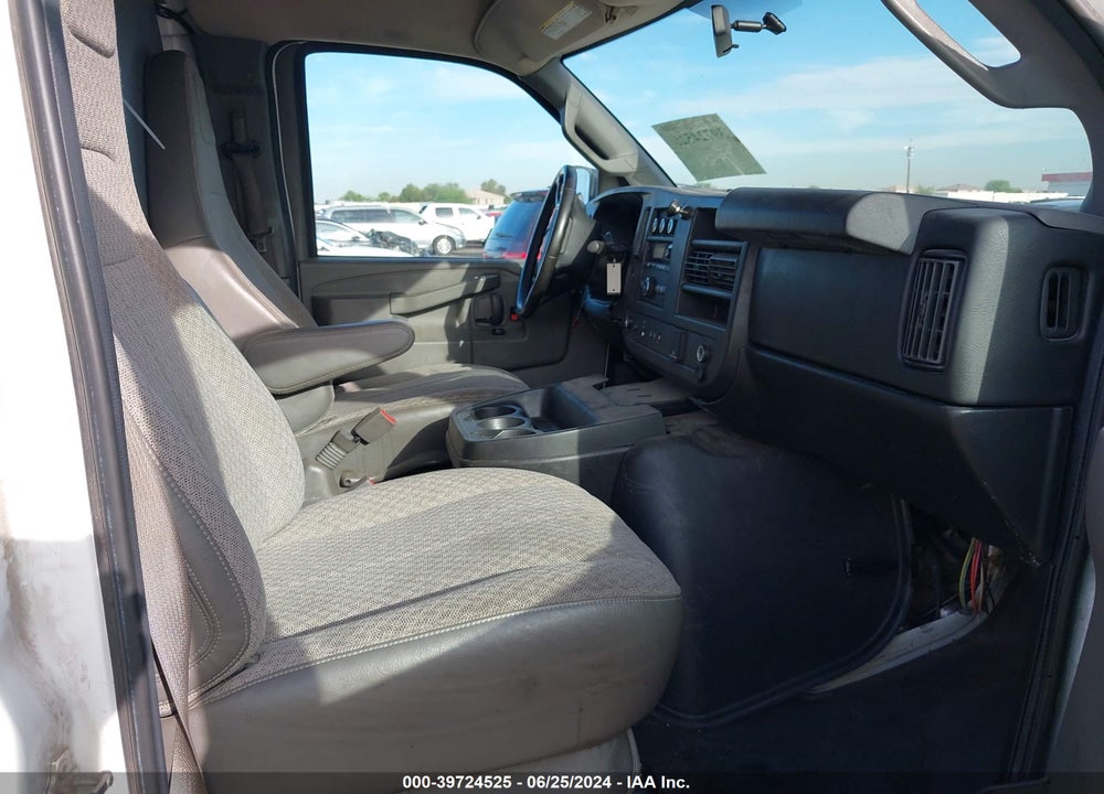 2017 GMC SAVANA 2500 WORK VAN VIN: 1GTW7AFF5H1117327