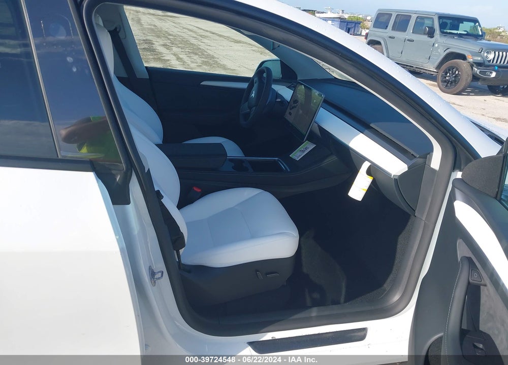 2024 TESLA MODEL Y PERFORMANCE DUAL MOTOR ALL-WHEEL DRIVE VIN: 7SAYGDEF2RA289139