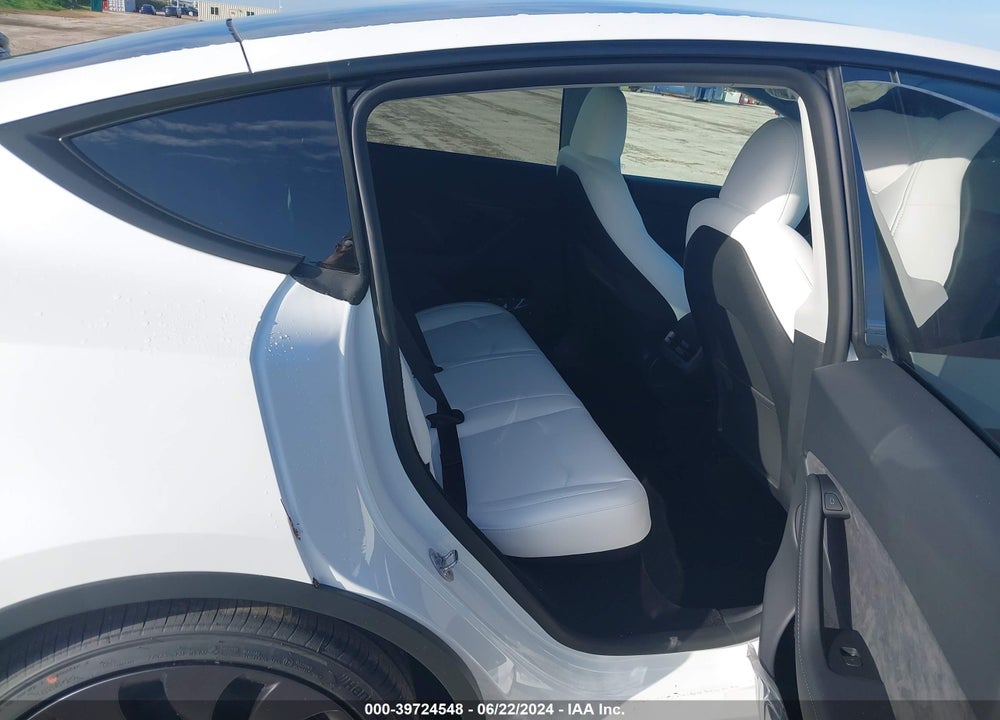 2024 TESLA MODEL Y PERFORMANCE DUAL MOTOR ALL-WHEEL DRIVE VIN: 7SAYGDEF2RA289139