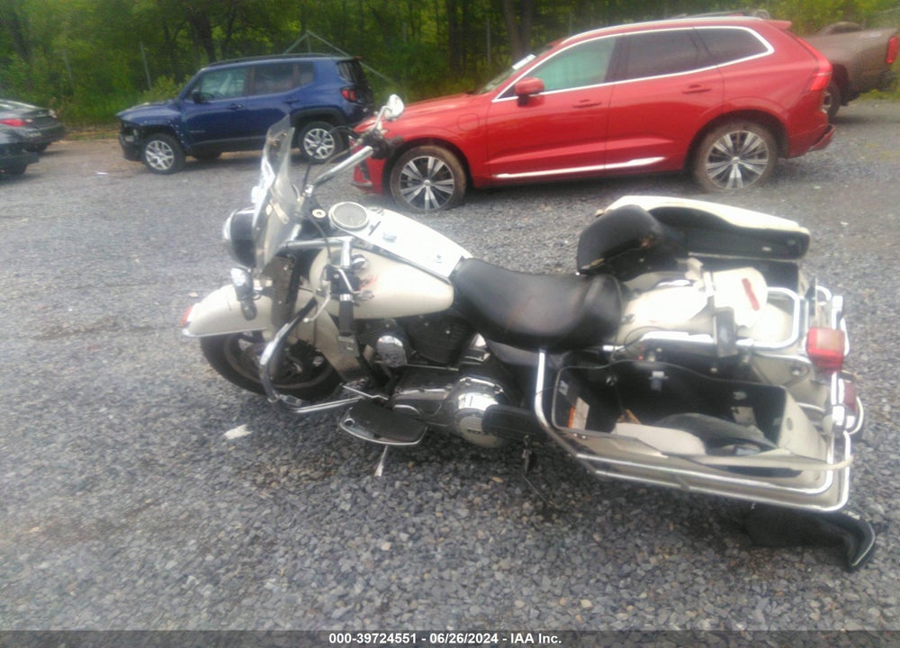 2007 HARLEY-DAVIDSON FLHPI VIN: 1HD1FHM147Y685781